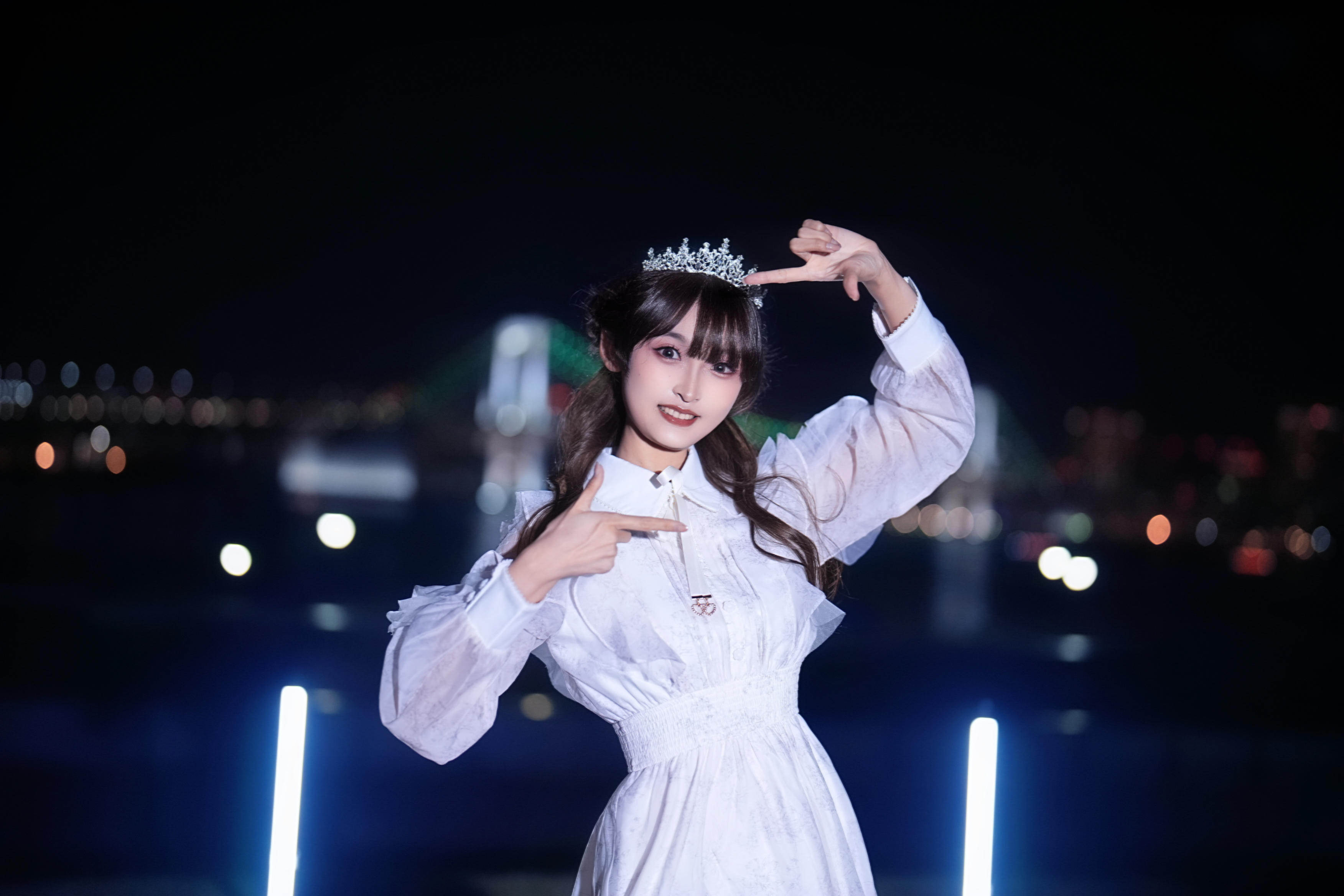王 魏青玉